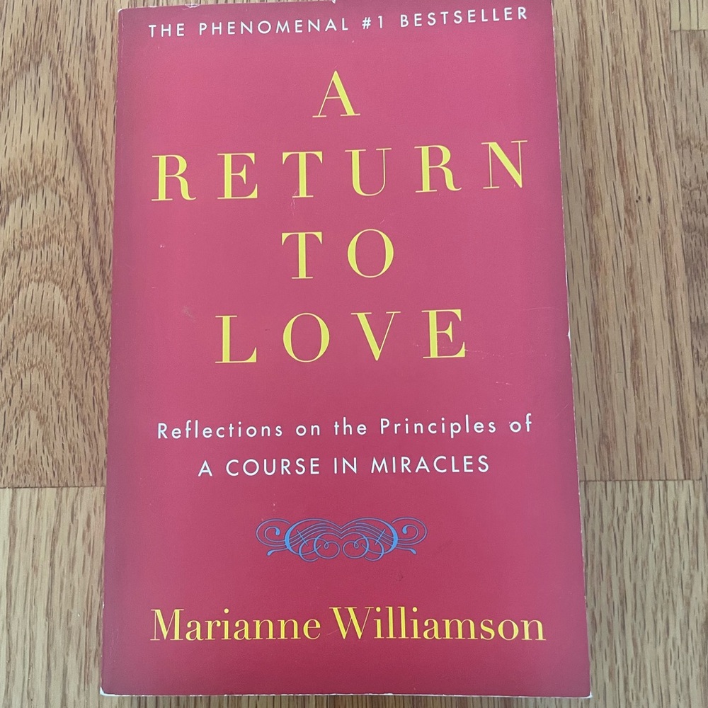 A Return to Love by Marianne Williamson - Red Cover